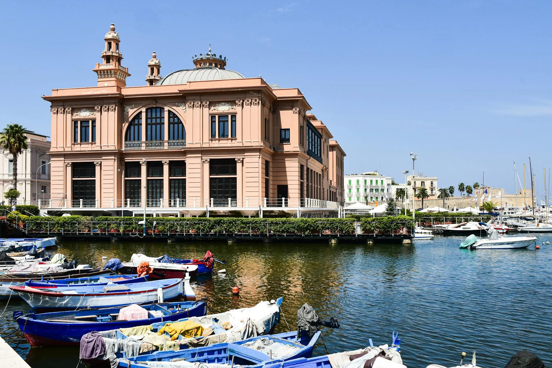 Le marché du poisson et le lungomare