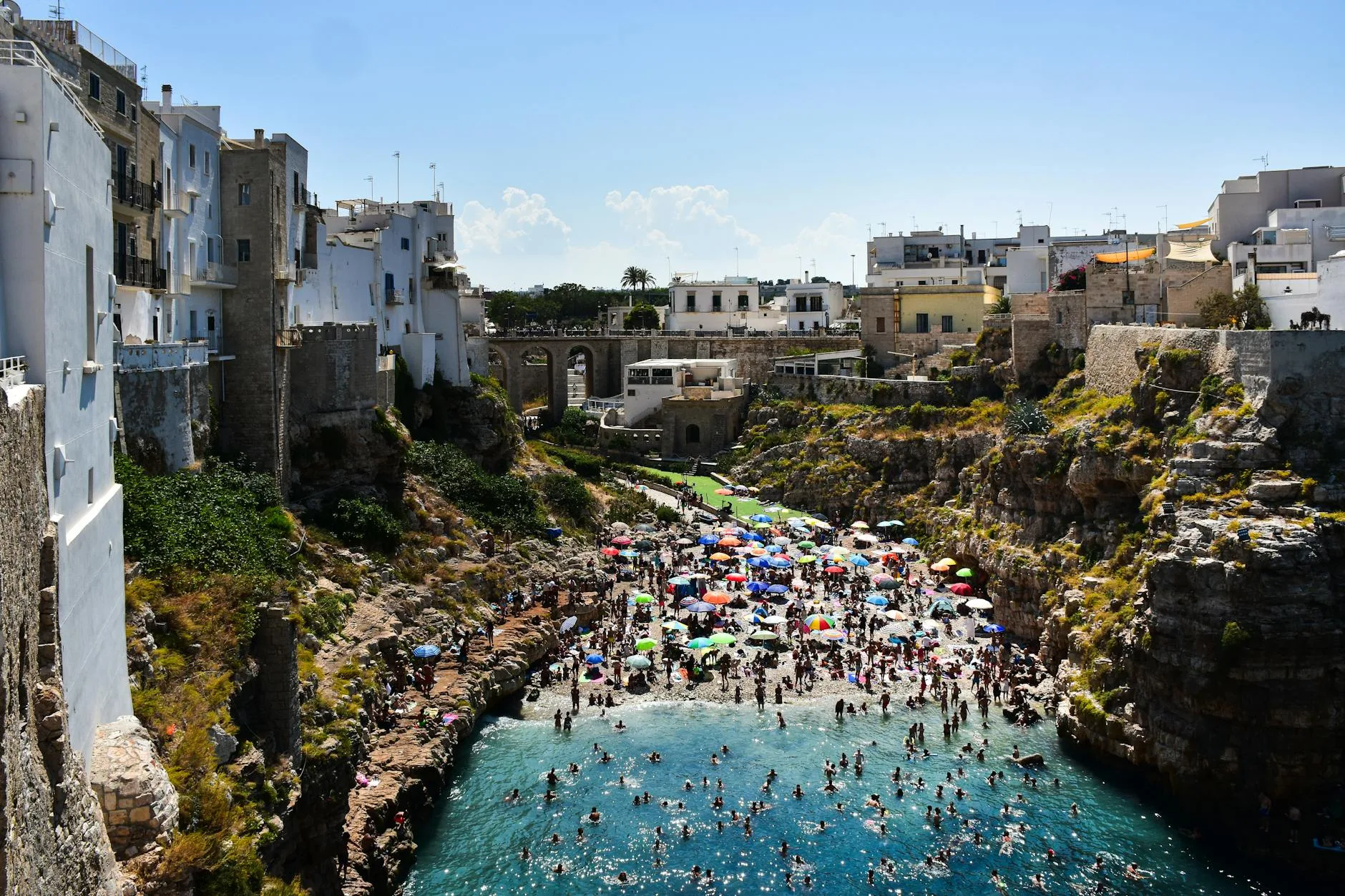 ️ Les plages et criques de Polignano