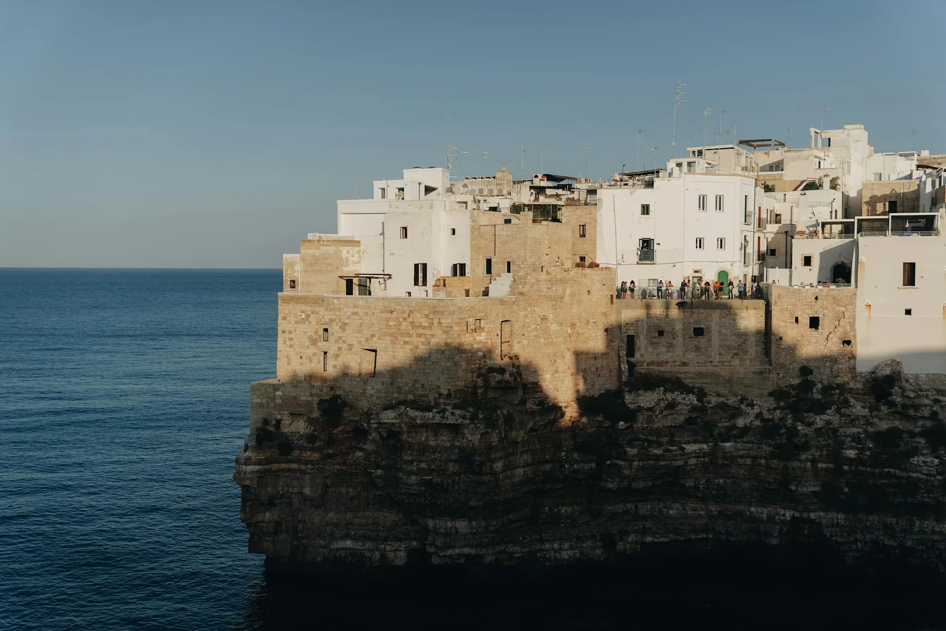 Jour 2 — Bari et Polignano a Mare