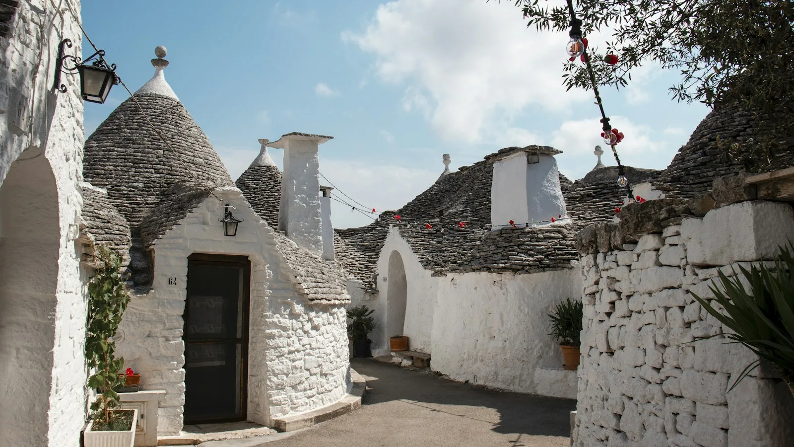 Jour 2 — Alberobello tôt le matin, piscine l'après-midi